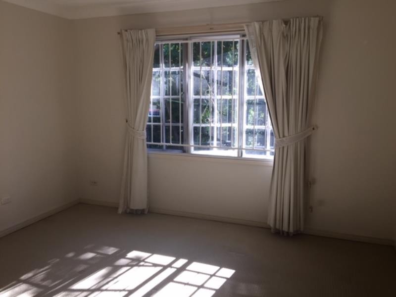 36 Clarina Street, Chapel Hill QLD 4069