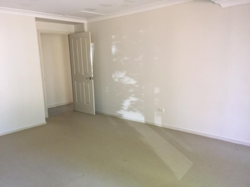 36 Clarina Street, Chapel Hill QLD 4069