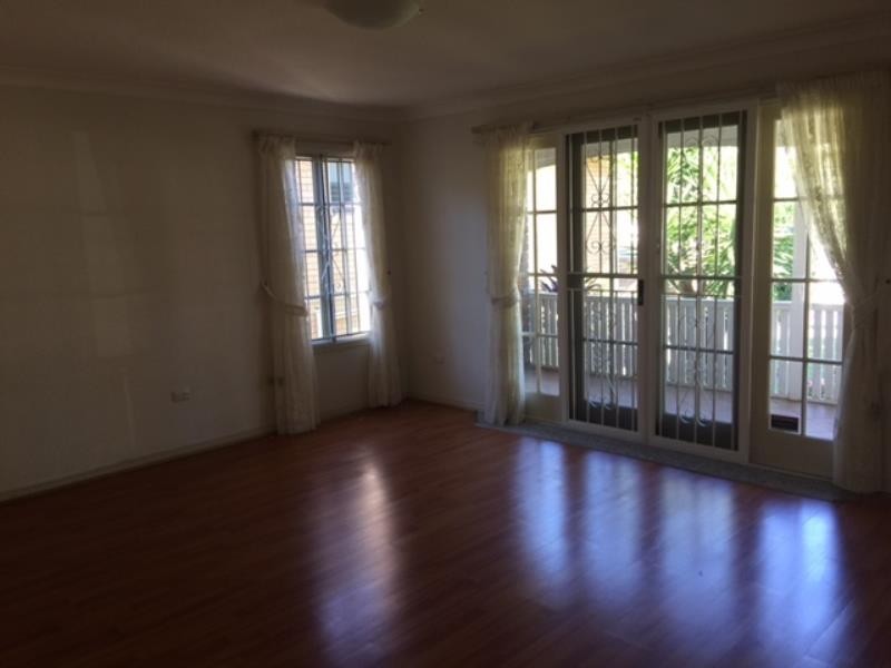 36 Clarina Street, Chapel Hill QLD 4069