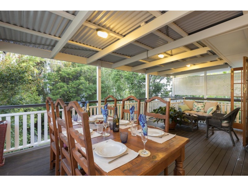 27 Fosbery Street, Windsor QLD 4030