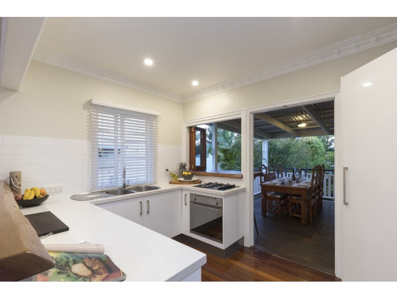 27 Fosbery Street, Windsor QLD 4030