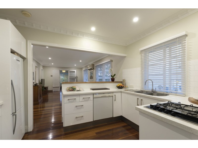 27 Fosbery Street, Windsor QLD 4030