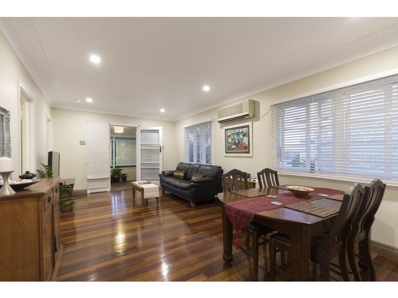 27 Fosbery Street, Windsor QLD 4030