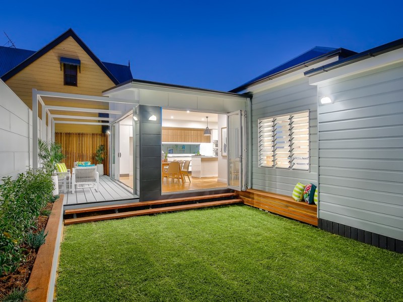 6 Fullerton Street, Red Hill QLD 4059