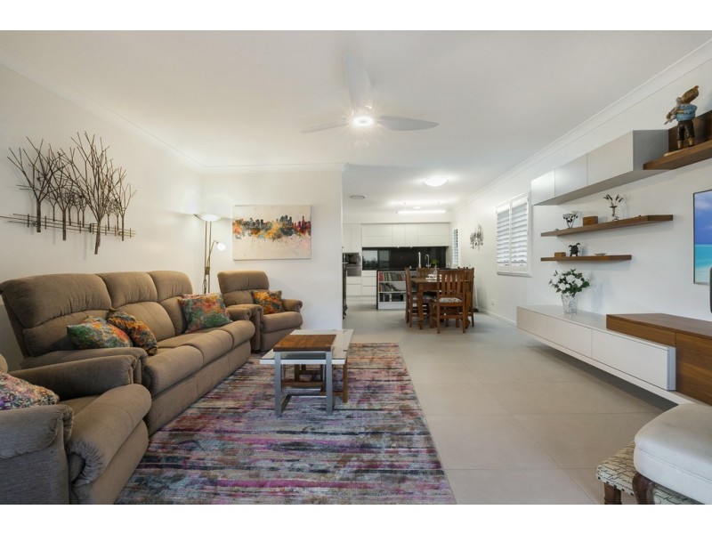 16 Nicholson Lane, Ashgrove QLD 4060