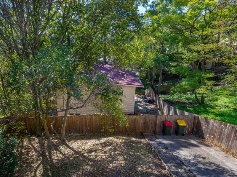 37 Macgregor Terrace, Bardon QLD 4065