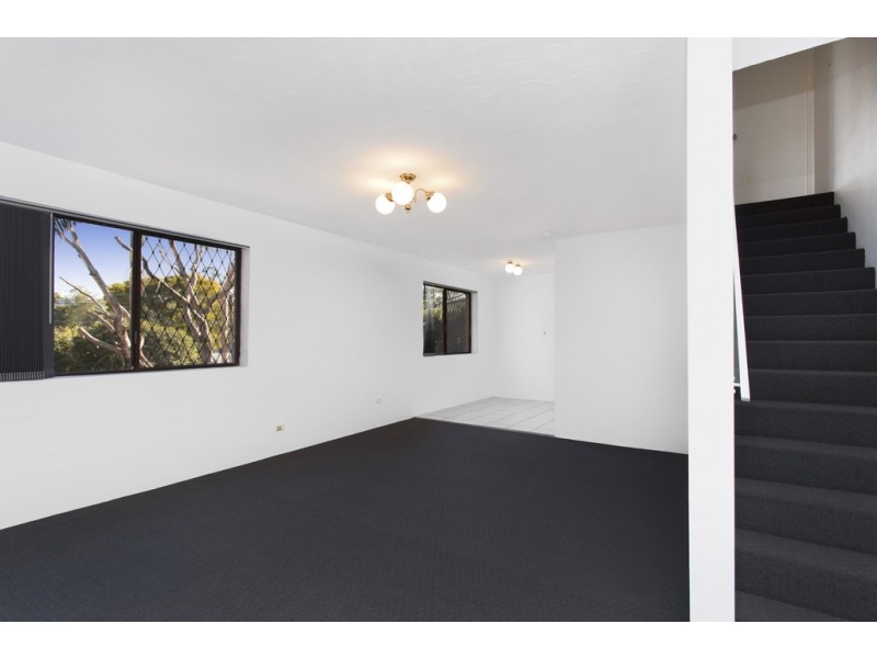 1/4 Lemnos Street, Red Hill QLD 4059