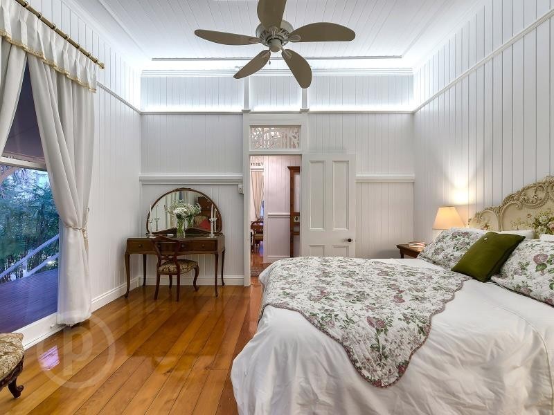 6 Dart Street, Auchenflower QLD 4066