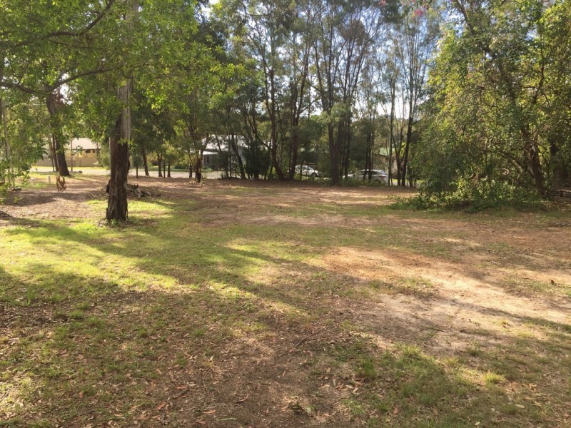 6 Wharf Street, Macleay Island QLD 4184