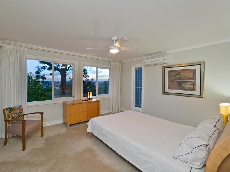 22 Cambridge Street, Red Hill QLD 4059