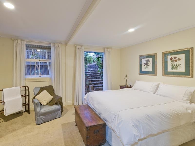 22 Cambridge Street, Red Hill QLD 4059