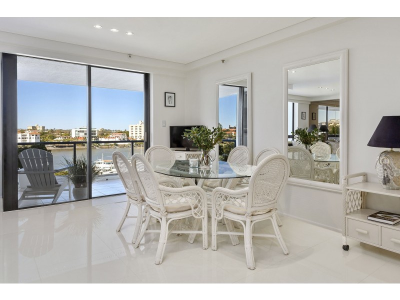15/42 Ferry Street, Kangaroo Point QLD 4169