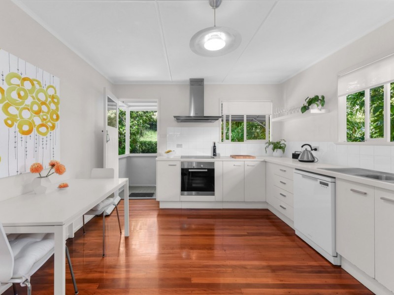 52 Chiswick Road, Bardon QLD 4065