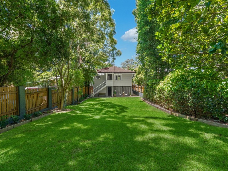 52 Chiswick Road, Bardon QLD 4065