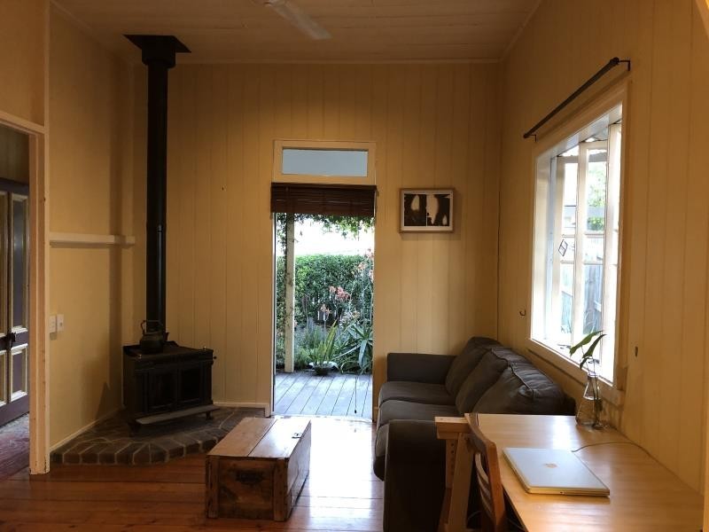 16 Garling Street, Red Hill QLD 4059