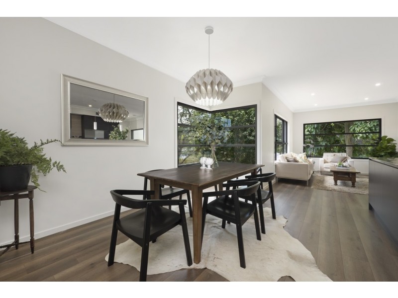 3 Ferguson Street, Mount Lofty QLD 4350
