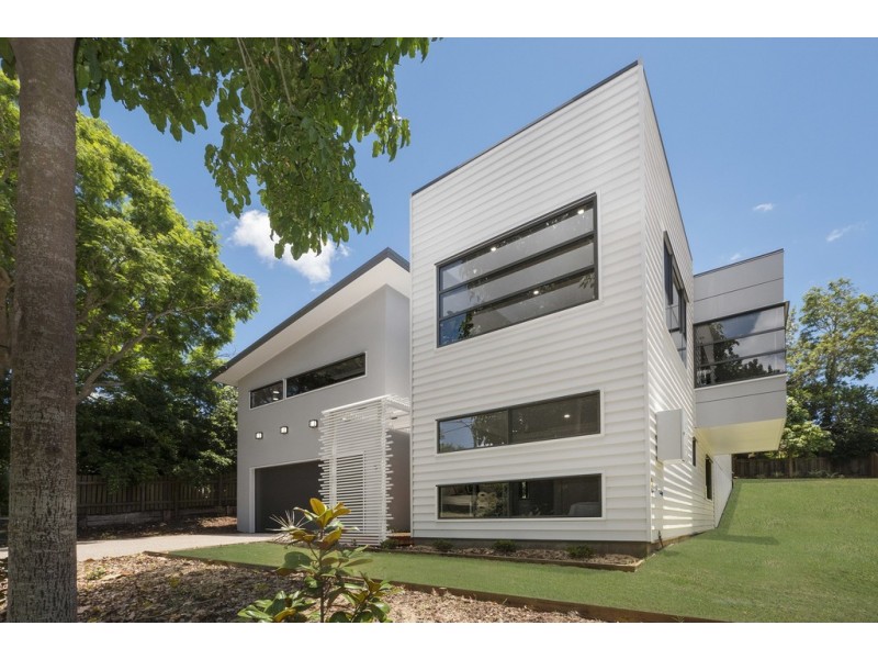3 Ferguson Street, Mount Lofty QLD 4350