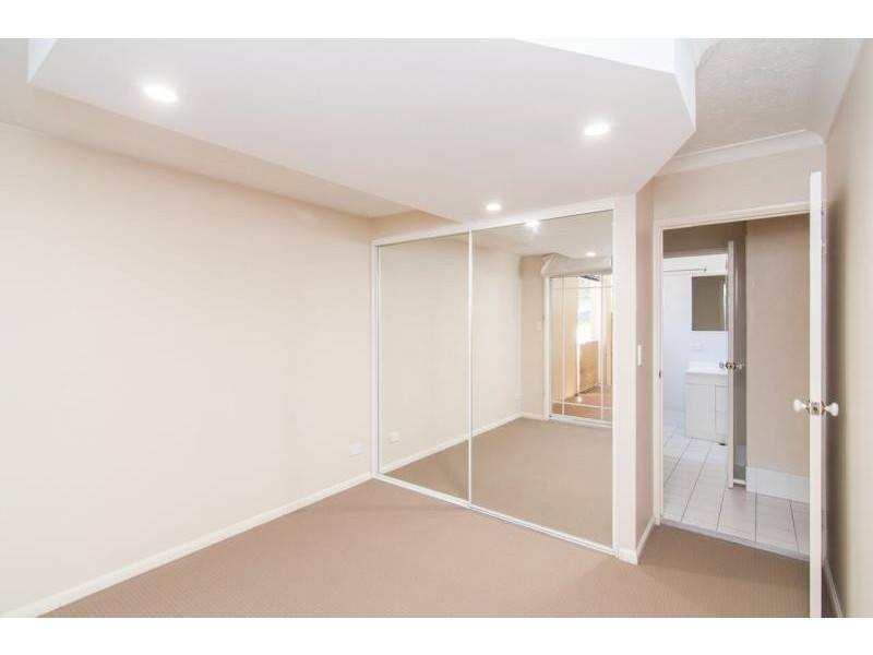 2/36 Gordon St, Milton QLD 4064