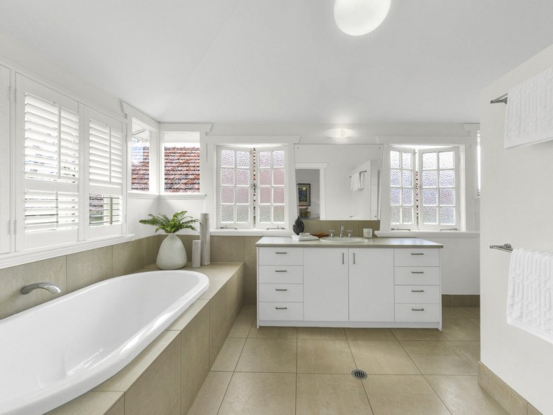 71 Glenlyon Drive, Ashgrove QLD 4060