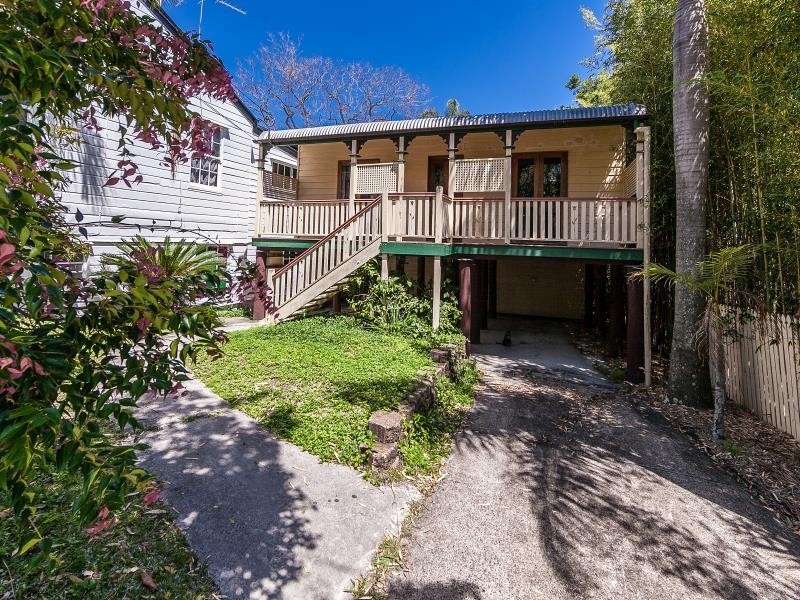 12 Young Street, Milton QLD 4064