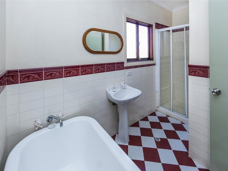 12 Young Street, Milton QLD 4064