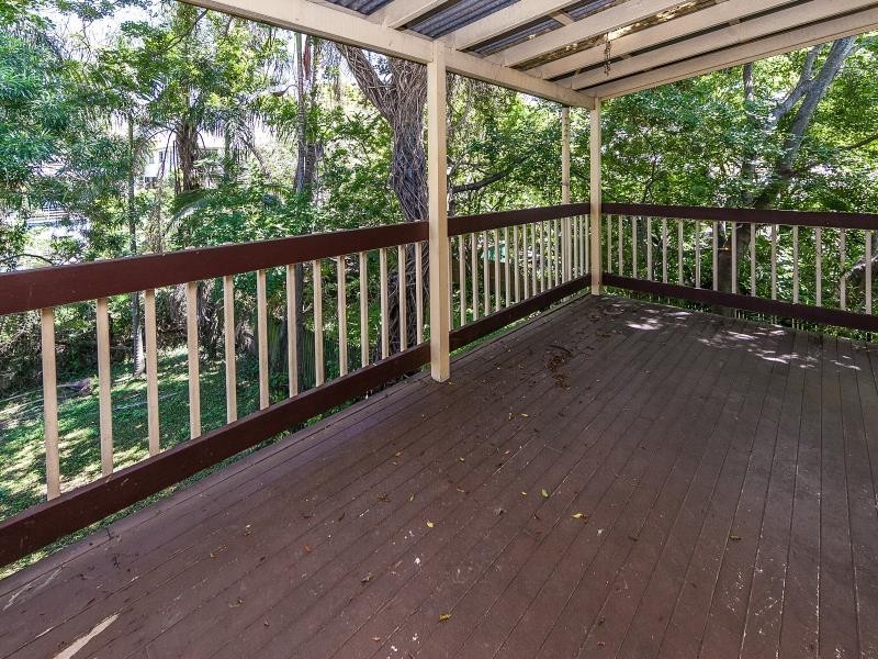 12 Young Street, Milton QLD 4064