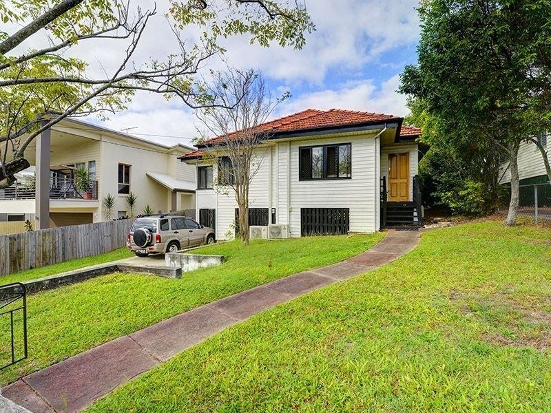 37 Stanley Road, Camp Hill QLD 4152