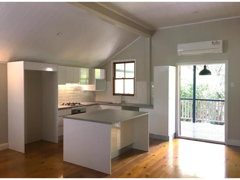 23 Beatrice Street, Bardon QLD 4065