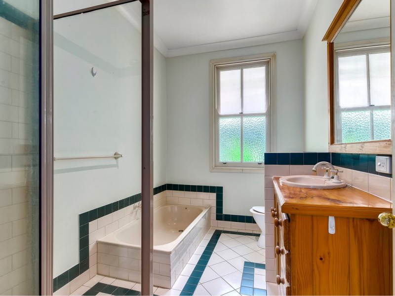 22 Kent Street, Red Hill QLD 4059