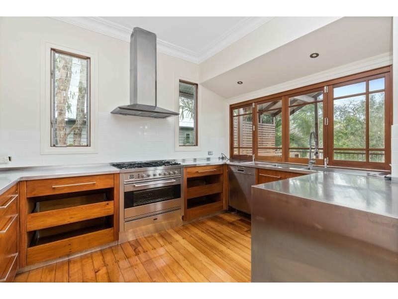 120 Boundary Road, Bardon QLD 4065