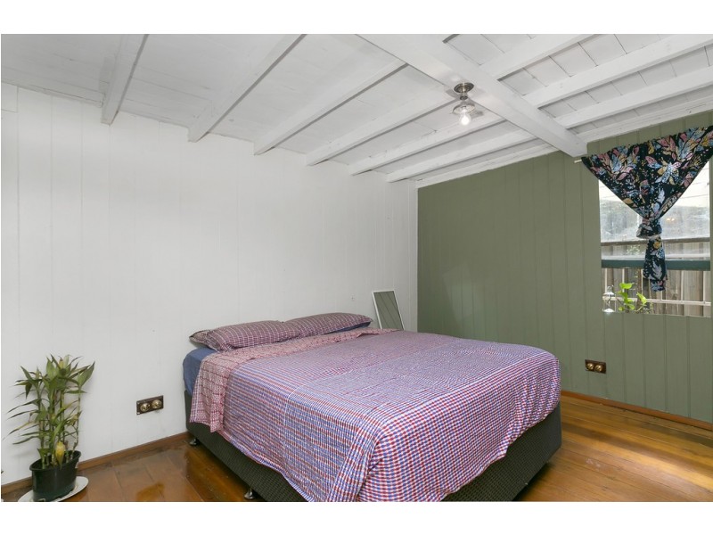 16 Macgregor Terrace, Bardon QLD 4065