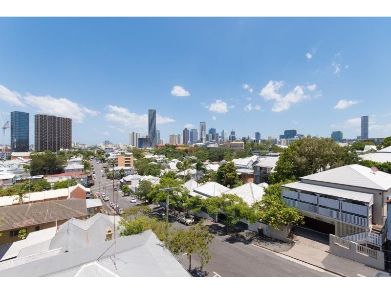 13/179 Kennigo street, Spring Hill QLD 4000