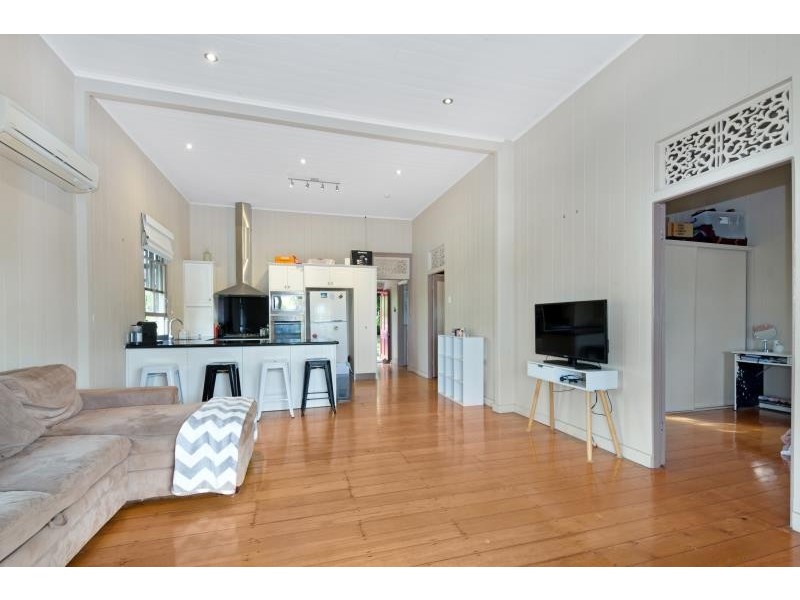 8 Westbury Street, Red Hill QLD 4059