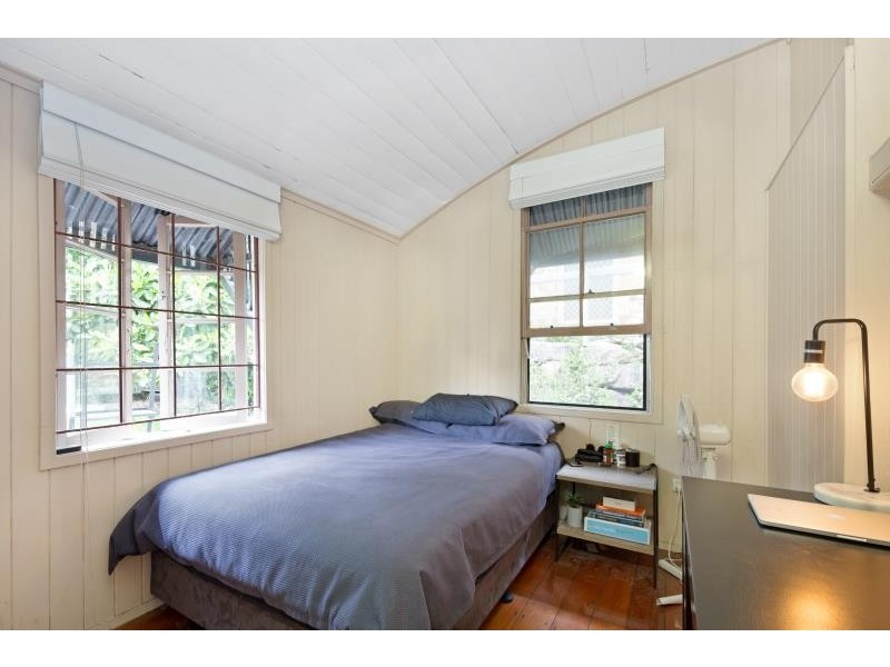 8 Westbury Street, Red Hill QLD 4059