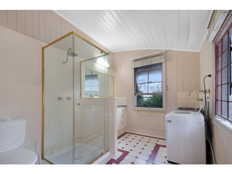 8 Westbury Street, Red Hill QLD 4059