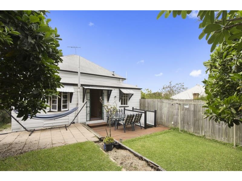 8 Westbury Street, Red Hill QLD 4059