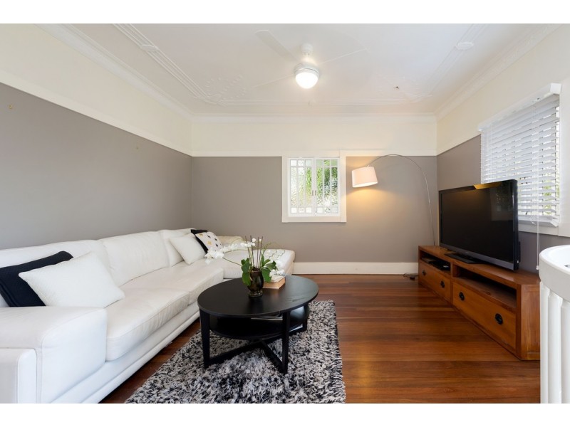 75 Davies Road, Ashgrove QLD 4060