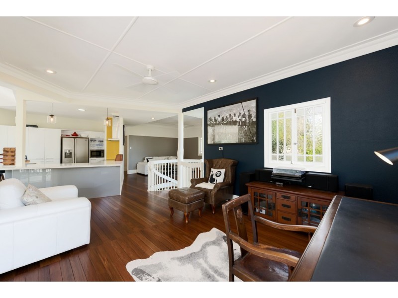 75 Davies Road, Ashgrove QLD 4060