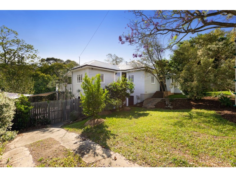 75 Davies Road, Ashgrove QLD 4060