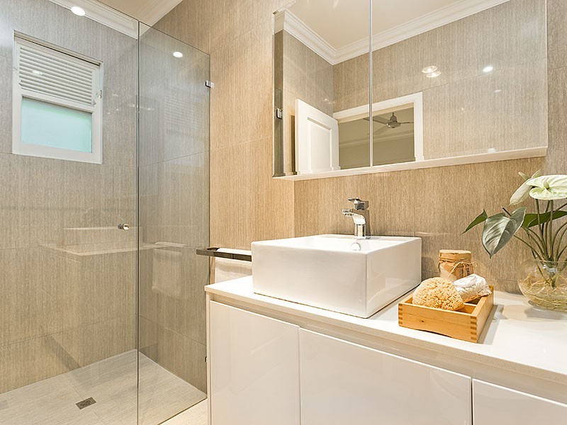 24 Smith Street, Holland Park QLD 4121