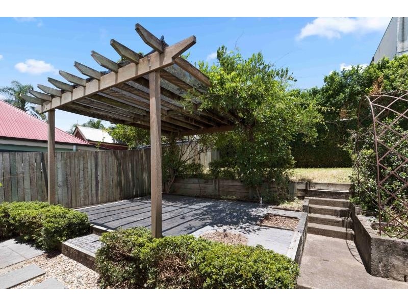 16 Drynan Street, Paddington QLD 4064