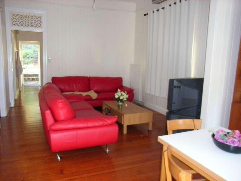 7 Cross Street, Red Hill QLD 4059