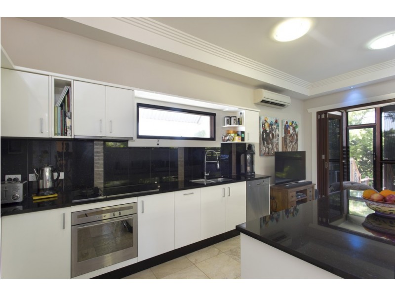 12 Dacre Street, Toowong QLD 4066