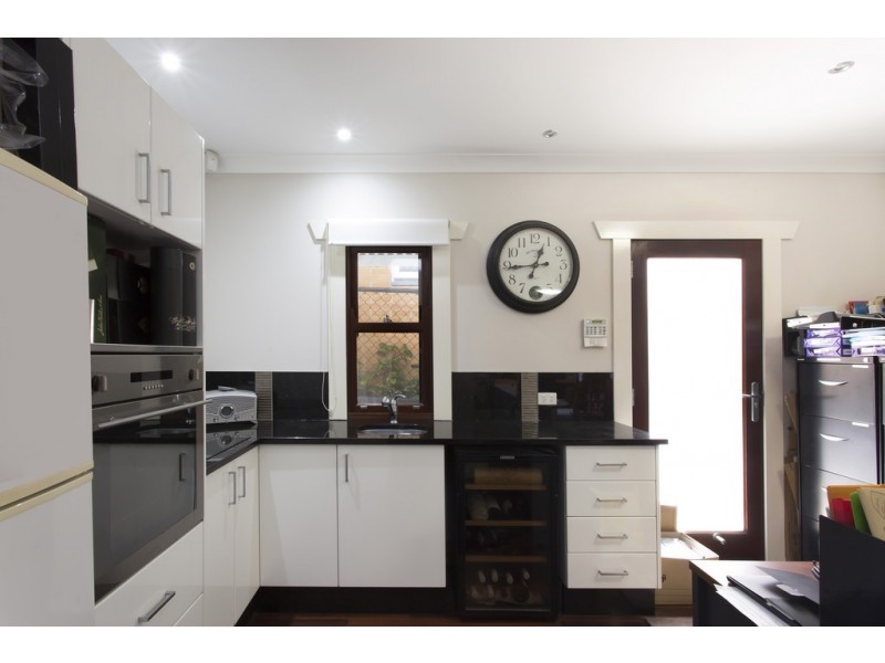 12 Dacre Street, Toowong QLD 4066