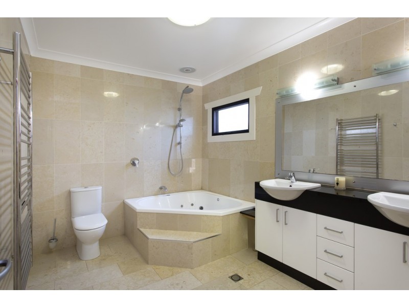 12 Dacre Street, Toowong QLD 4066