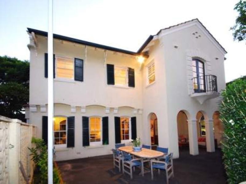 100 Simpsons Road, Bardon QLD 4065