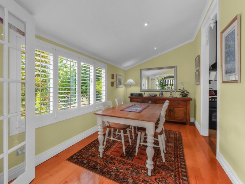 83 Bardon Esplanade, Bardon QLD 4065