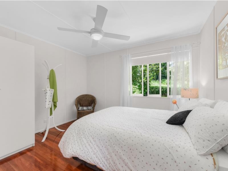 52 Chiswick Road, Bardon QLD 4065