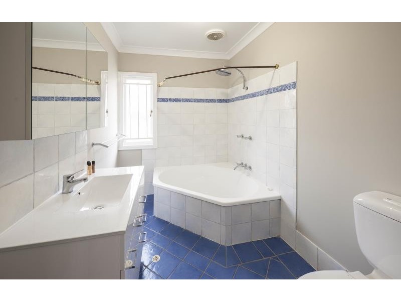 19 Kent Street, Red Hill QLD 4059