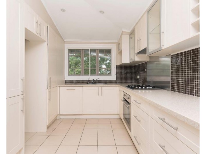 62 Davidson Street, Newmarket QLD 4051